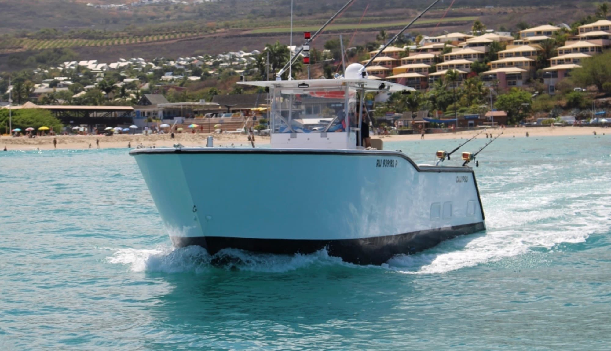 Le Calypso lors d'une sortie pêche au gros au large de La Réunion